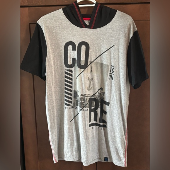 5 for $25. Men’s short sleeve hoodie - Picture 1 of 4